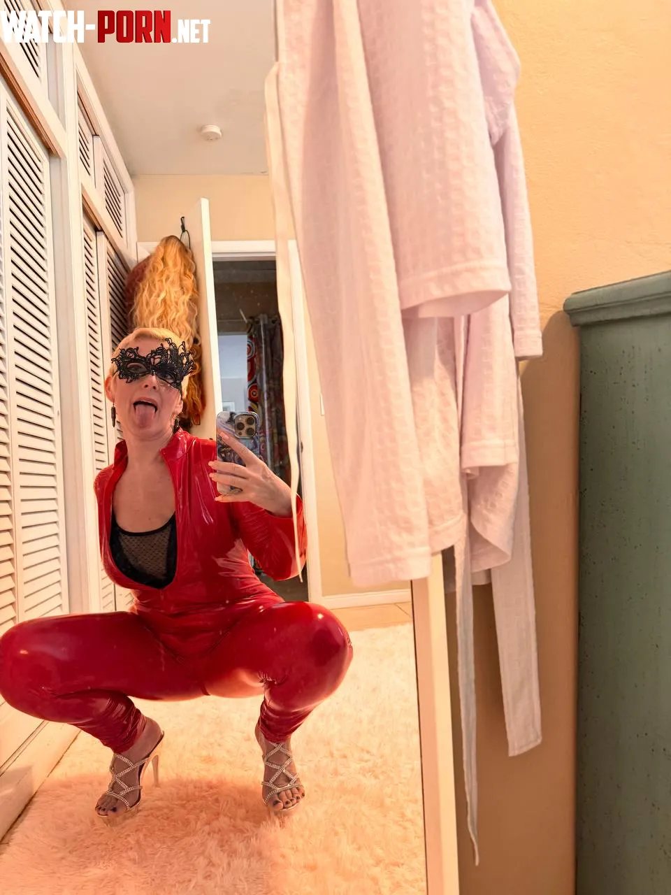 Im so hungry for your cum by CrystalVerse