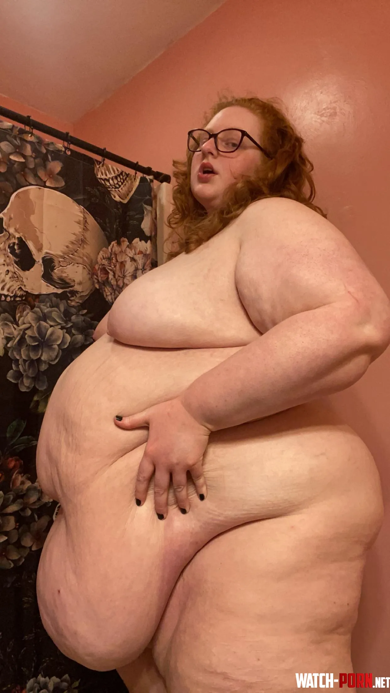 Im so full by Wholesome_gingerr