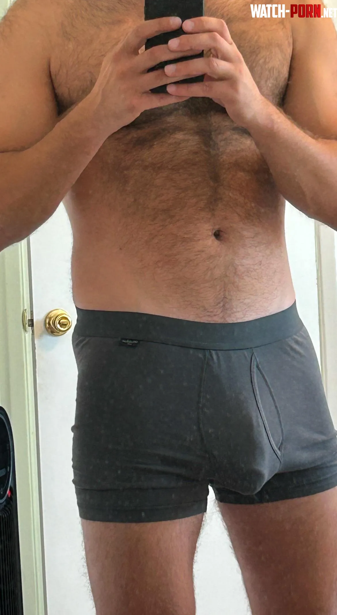 Hangin by PM_ME_THE_PUPPIES