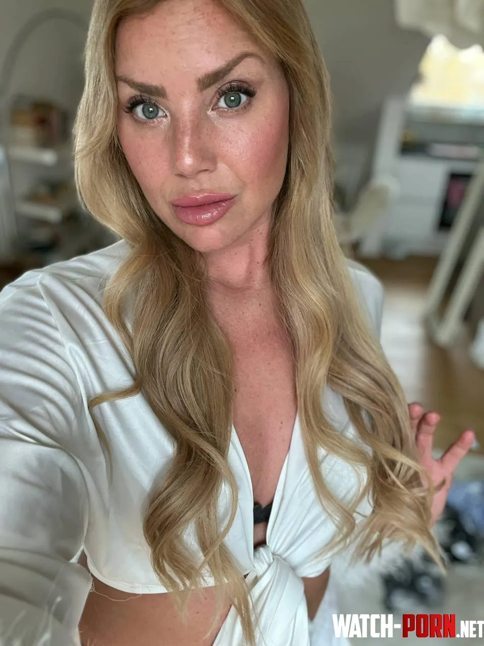 Just me feeling classy and cute by Mari3Blackwell3