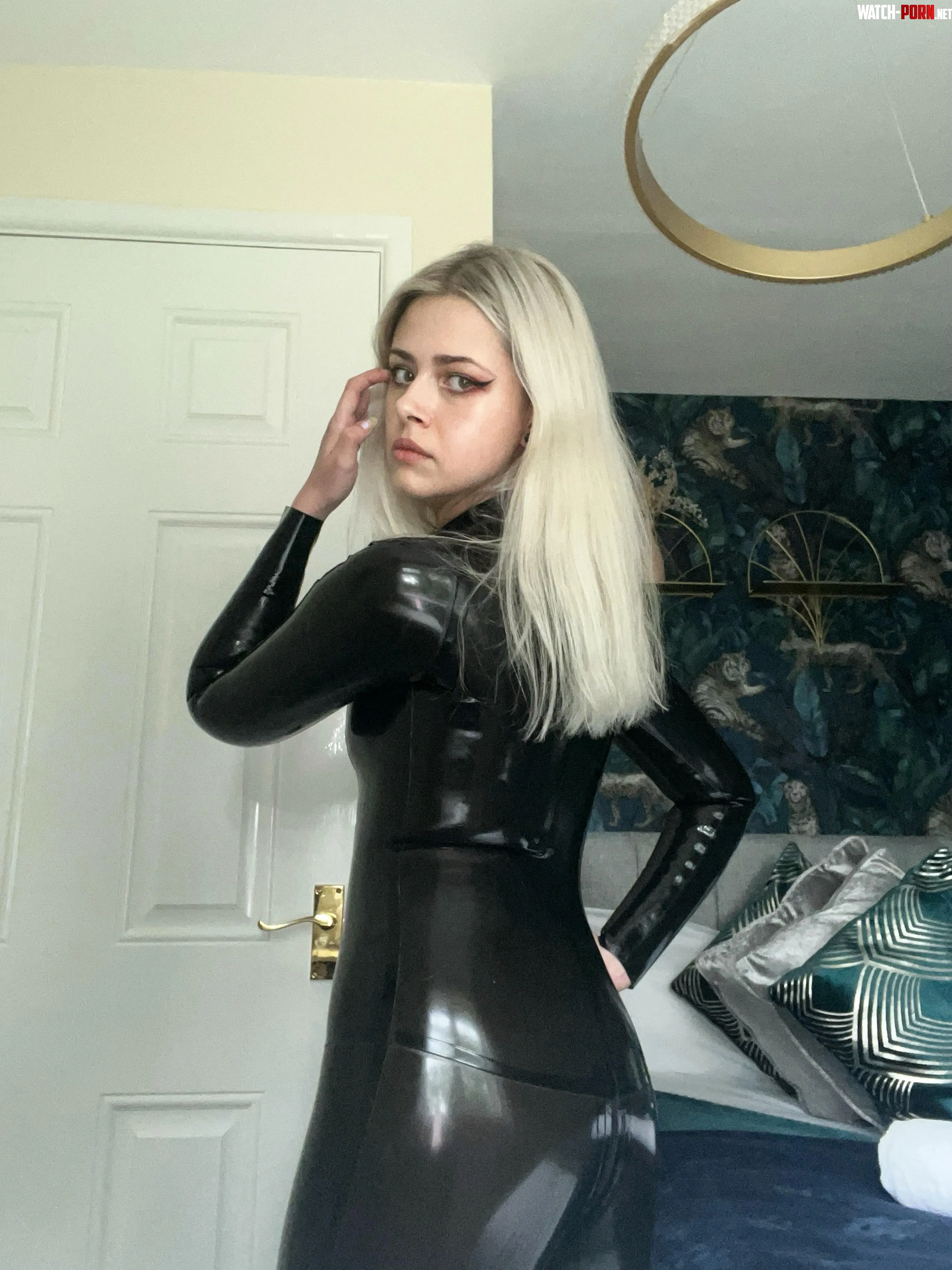 Shinier than a shiny thing by MistressMercyxoxalt