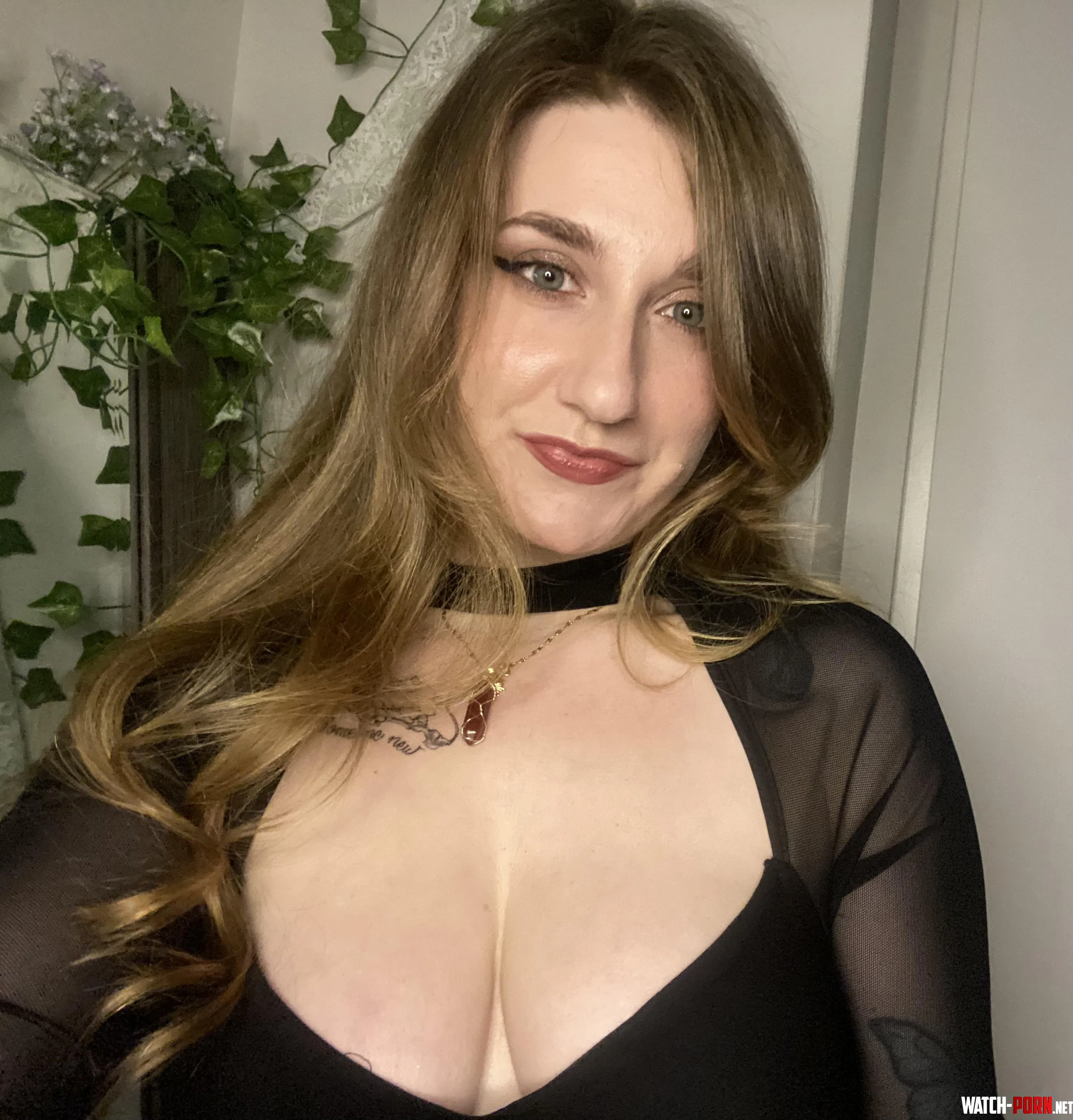I love my necklace by lasciviouslace