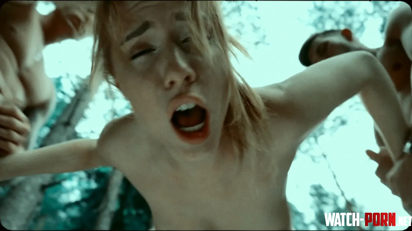 Anyone know the scene or actress name by Horror_Pass_988