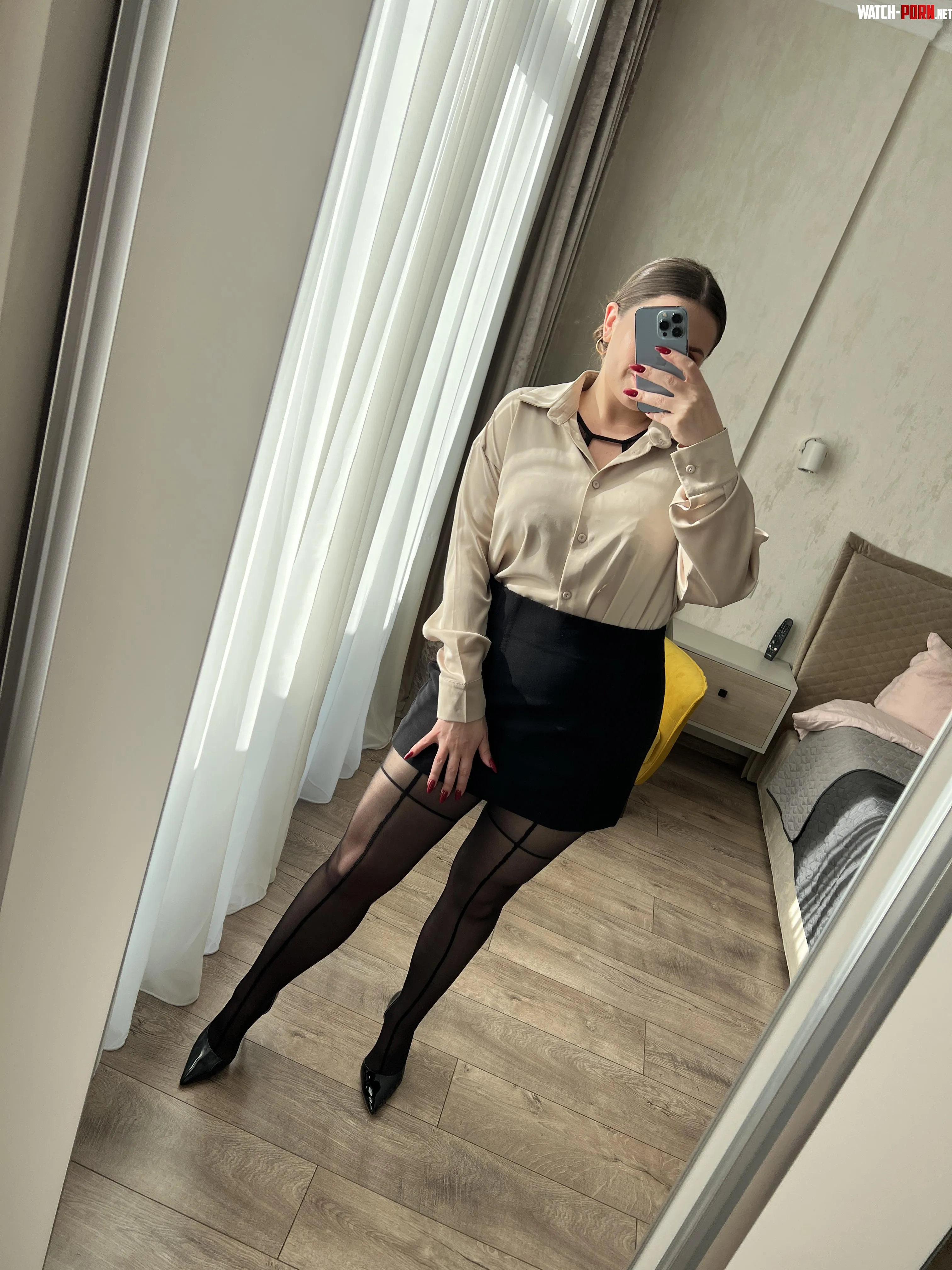 Chic backseam tights that redefine elegance and sophistication by AlinaRoseModel
