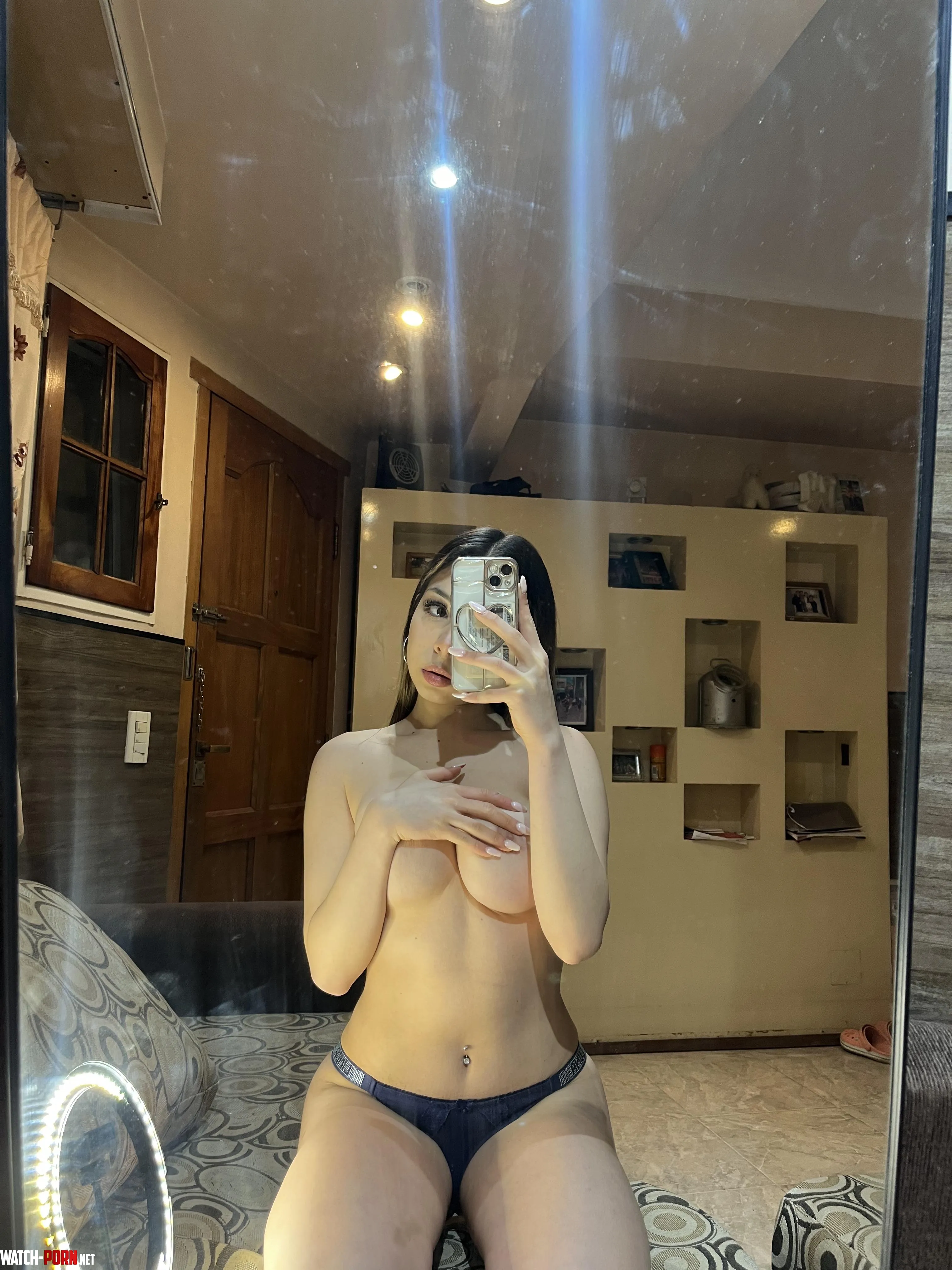 I bet you want to remove this hand by LuxuriousBeauty