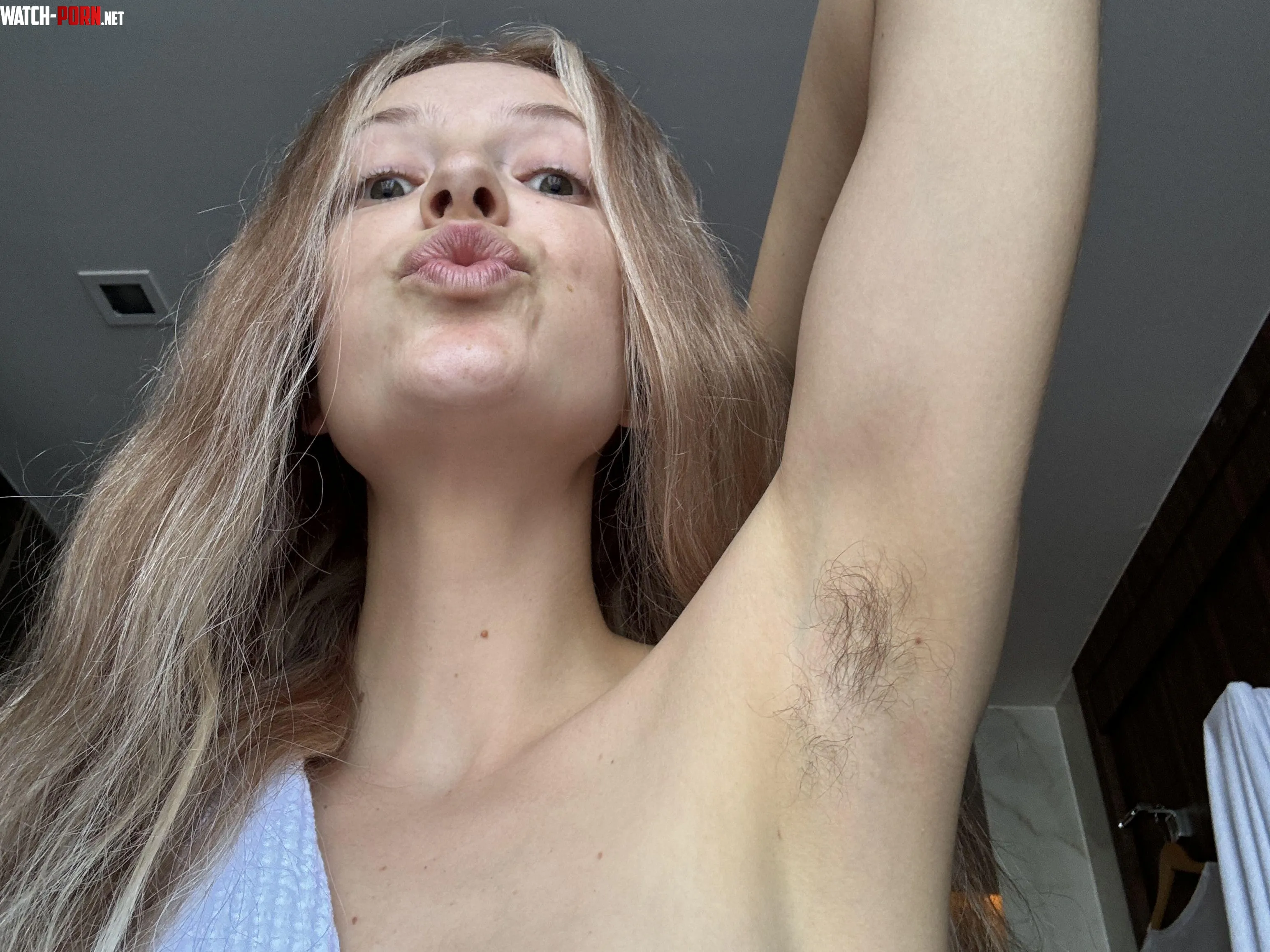 Hairy armpits for days by lulusdreamz
