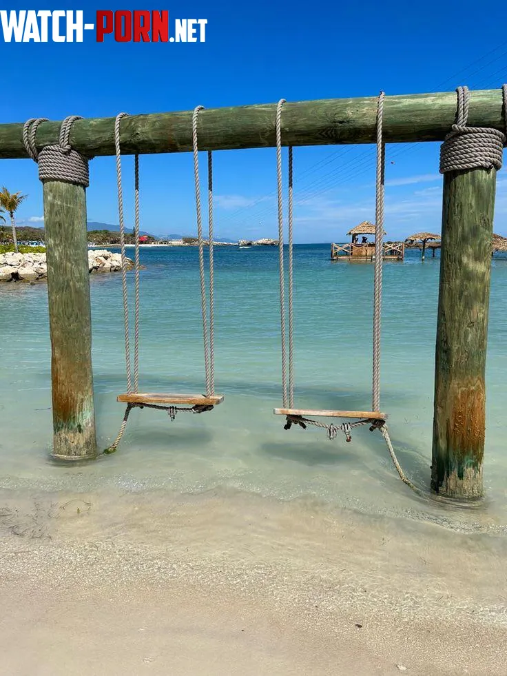 Caribbean swings  by colapepsikinnie