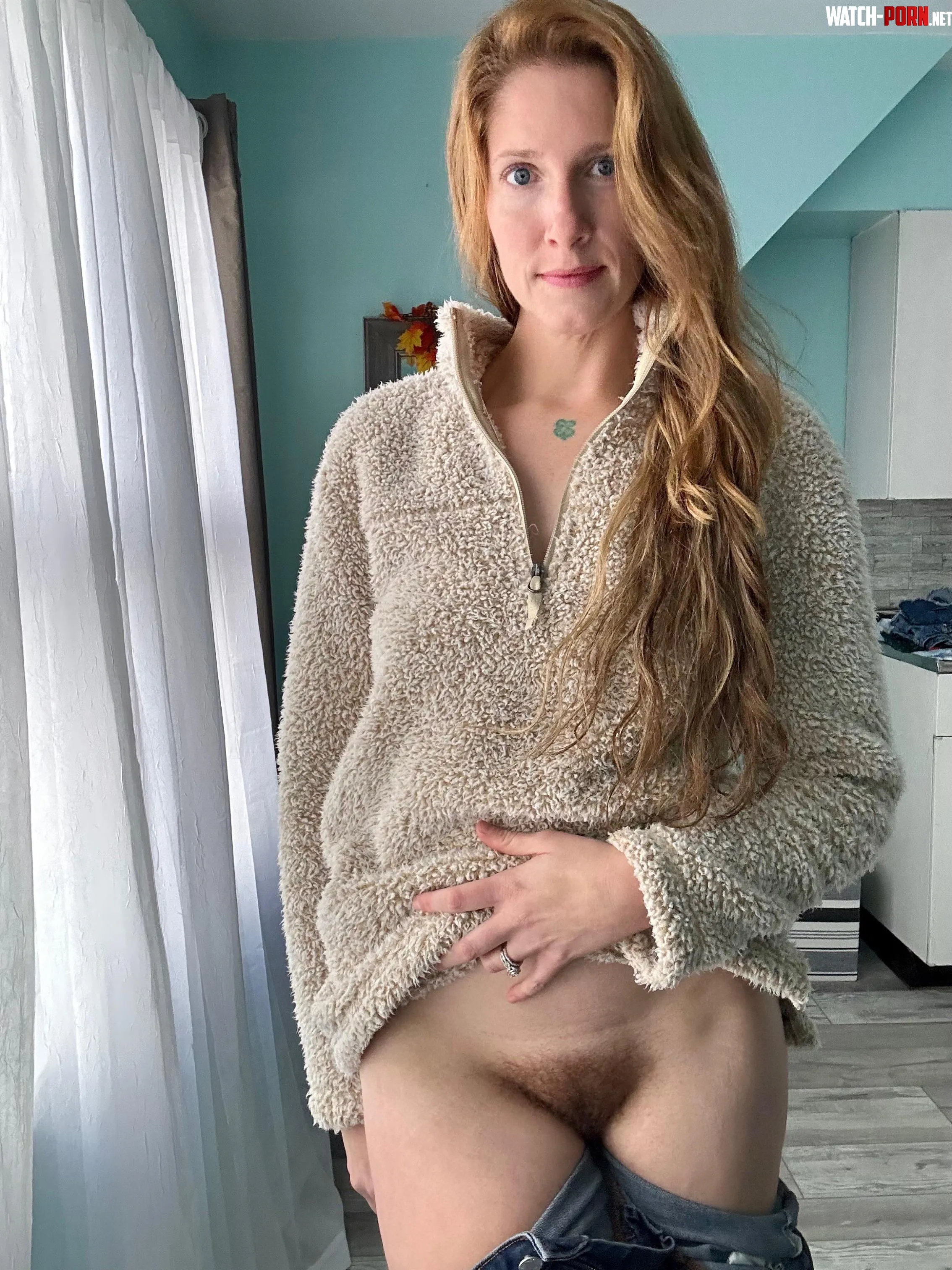 Im a naughty mommy can you make me orgasm all over your face  by emersonbloom22