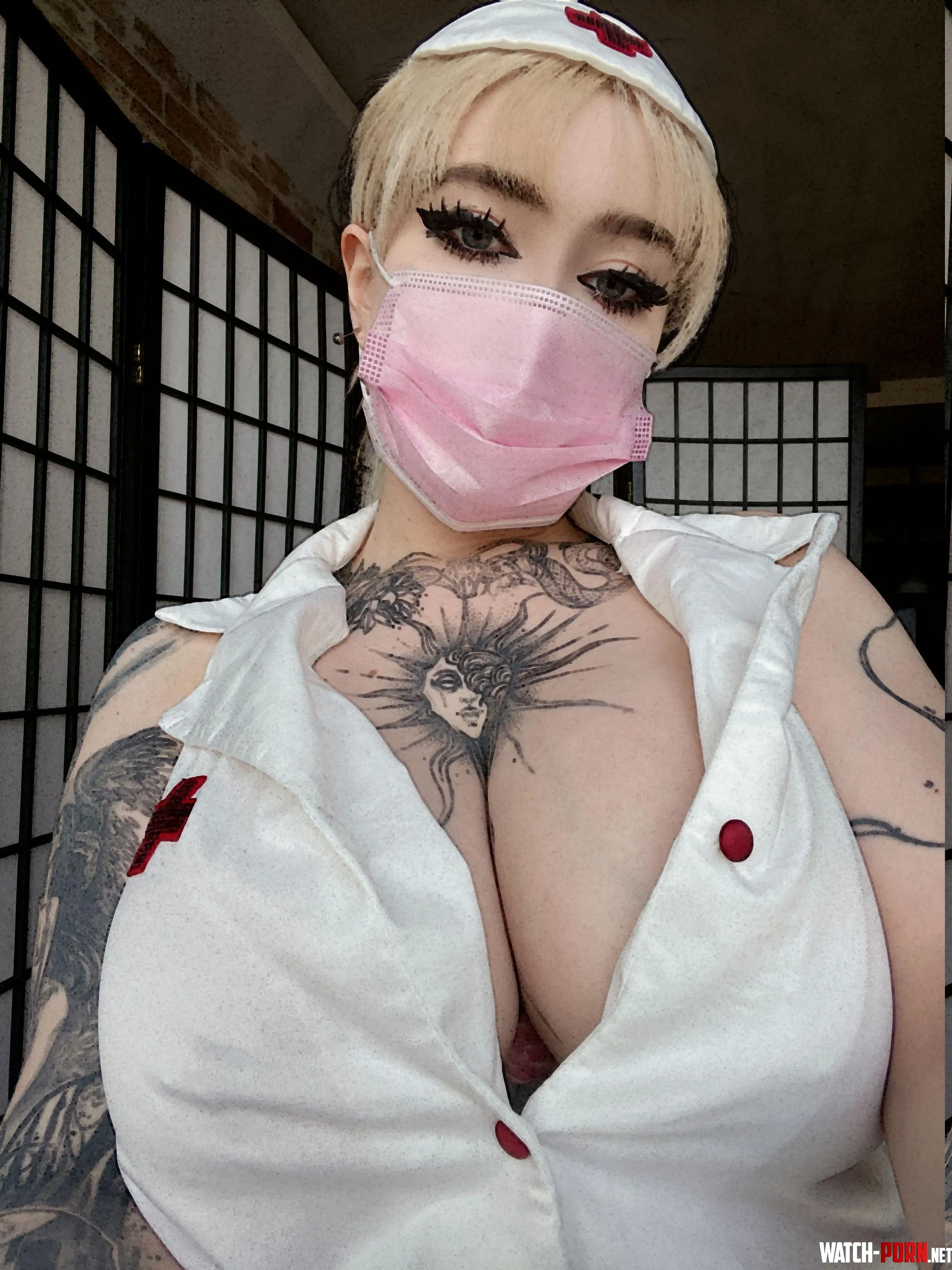 I could be your nurse by mimundolove