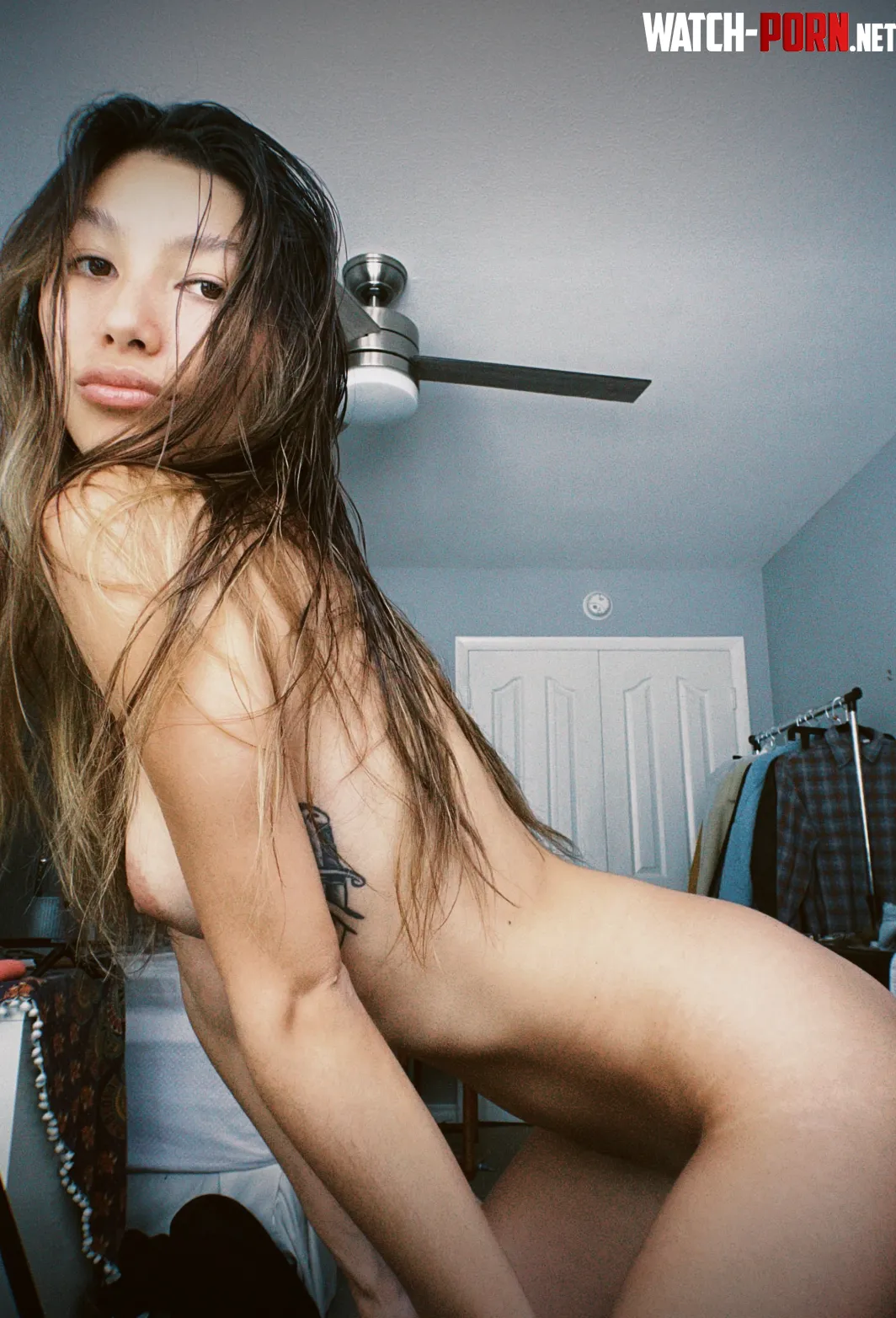 Young naked body by the-cutest-Helen
