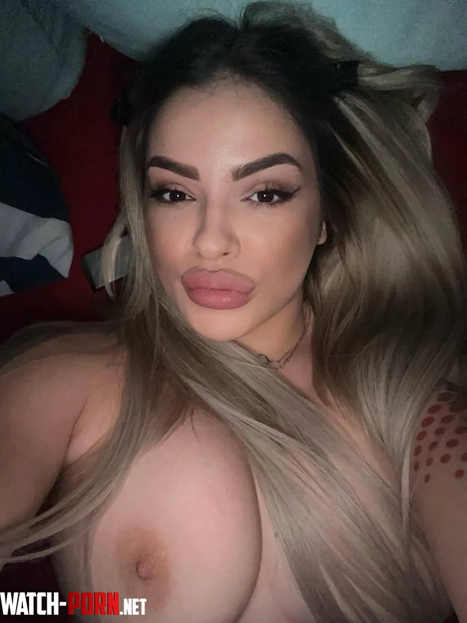 Big lips or big boobs which one you prefer  by Sexy-1-Cutie