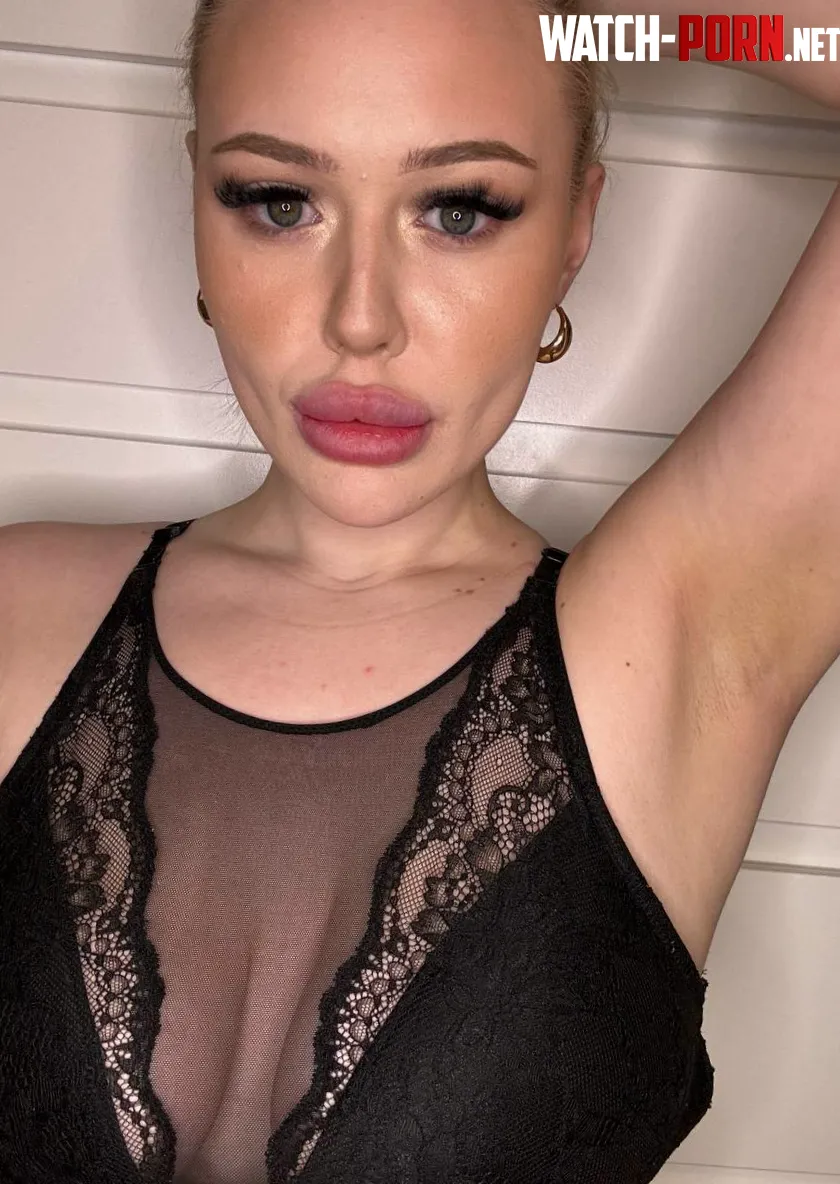 Freshly shaved for your tongue by Horny_ayah