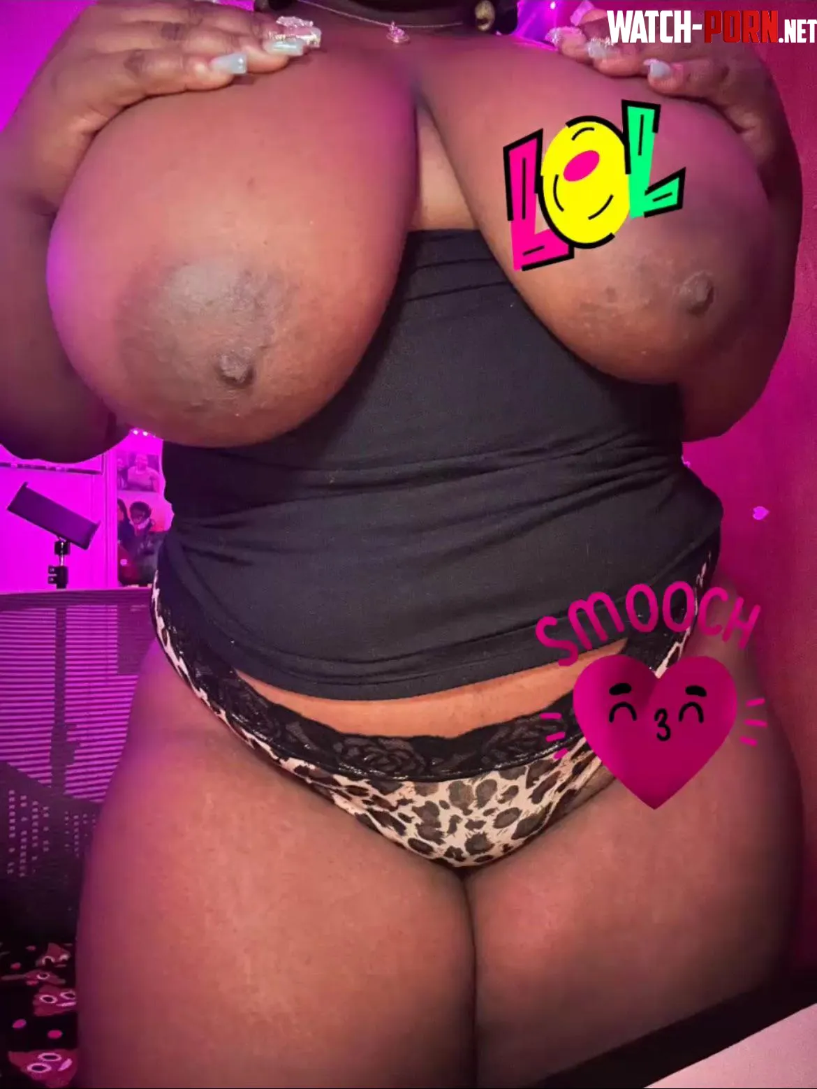 dark brown  by bigbittyy
