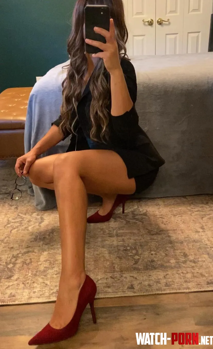 Consider this my application to be your secretary  by Mistress_Yara