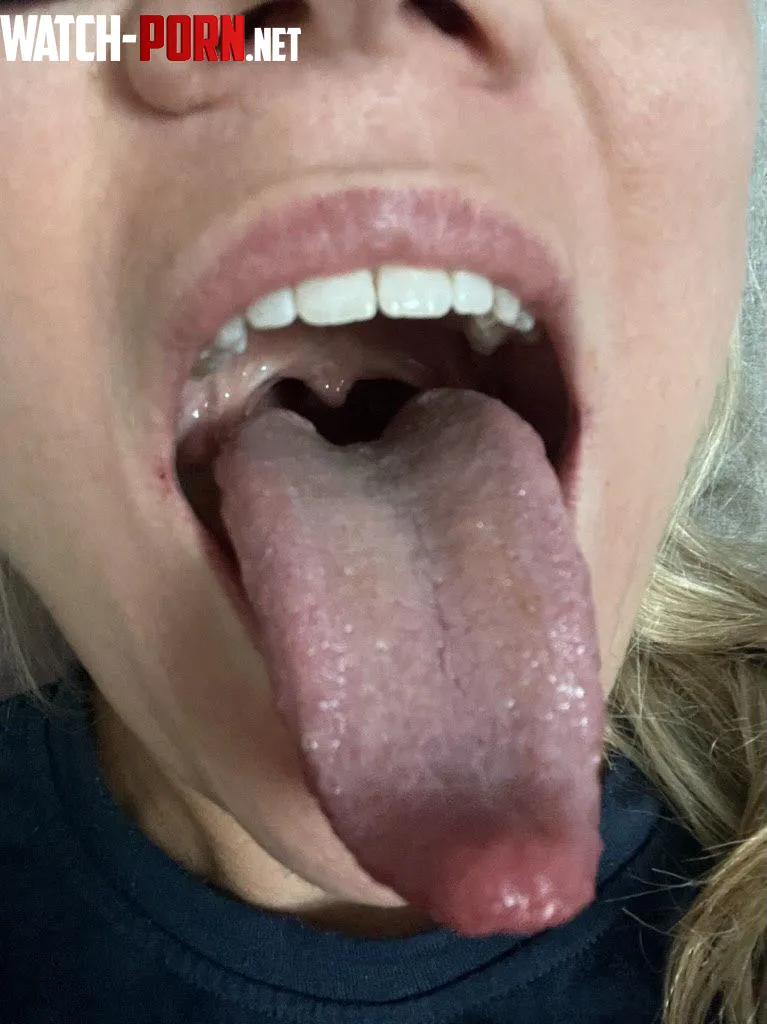 wanna see how wild my tongue can be by jennyahegaoblonde
