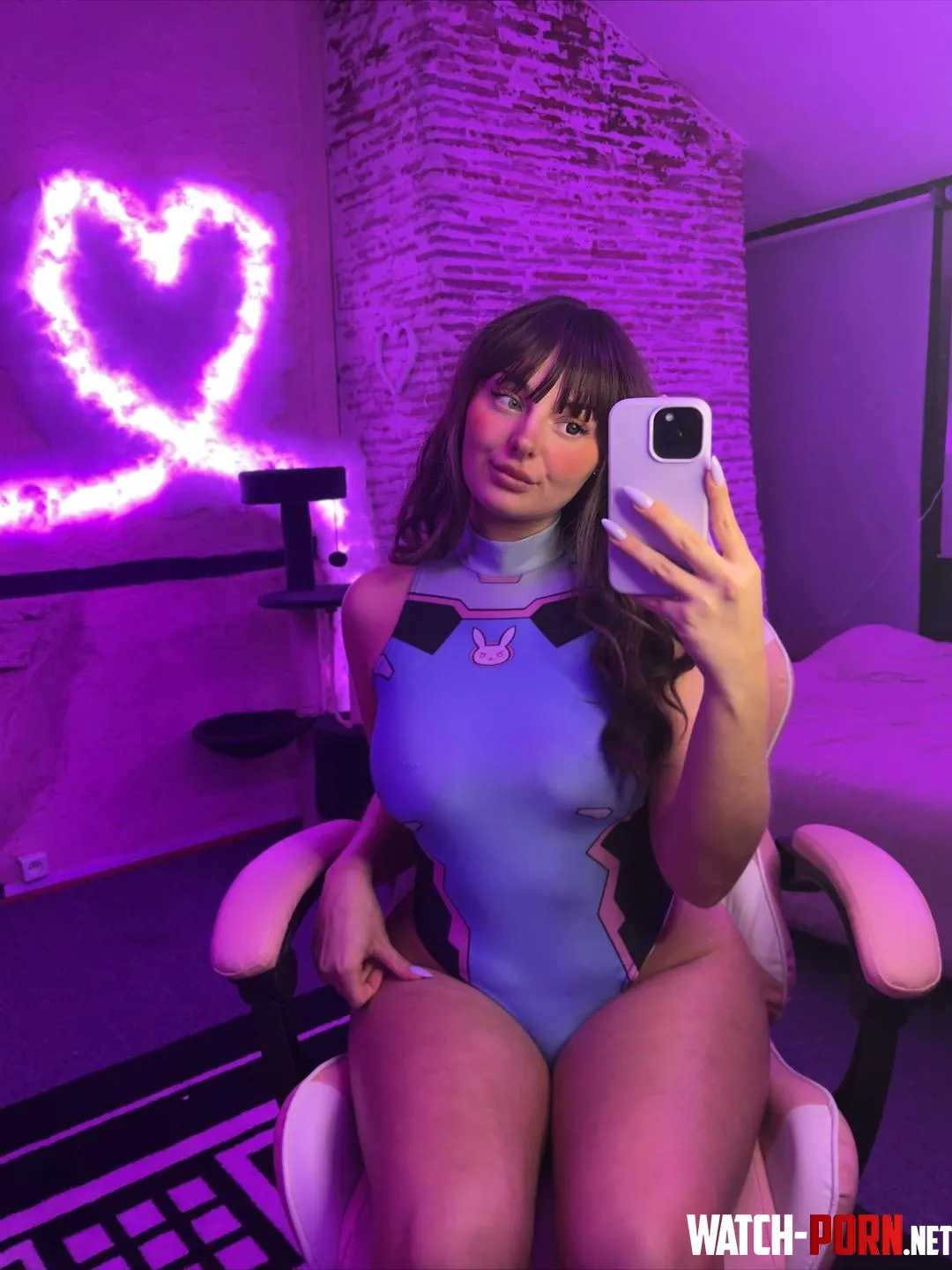 Just a selfie to make your day a bit better by sweety_bella