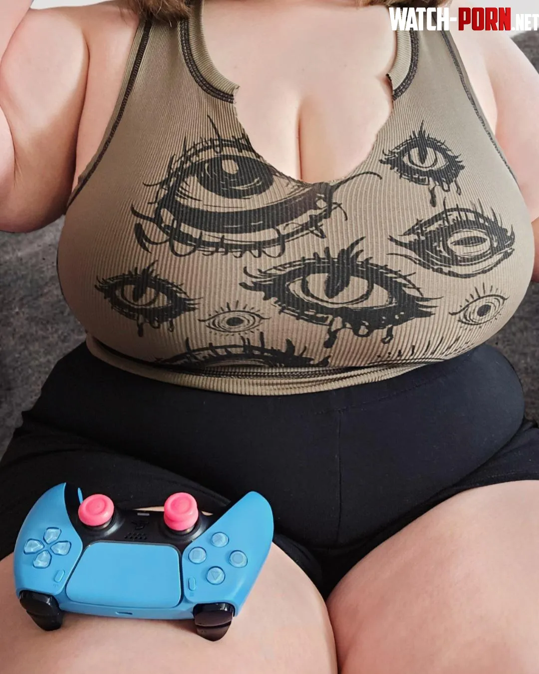Are fat gamer girls who love to eat your type by chubbi_bunniii