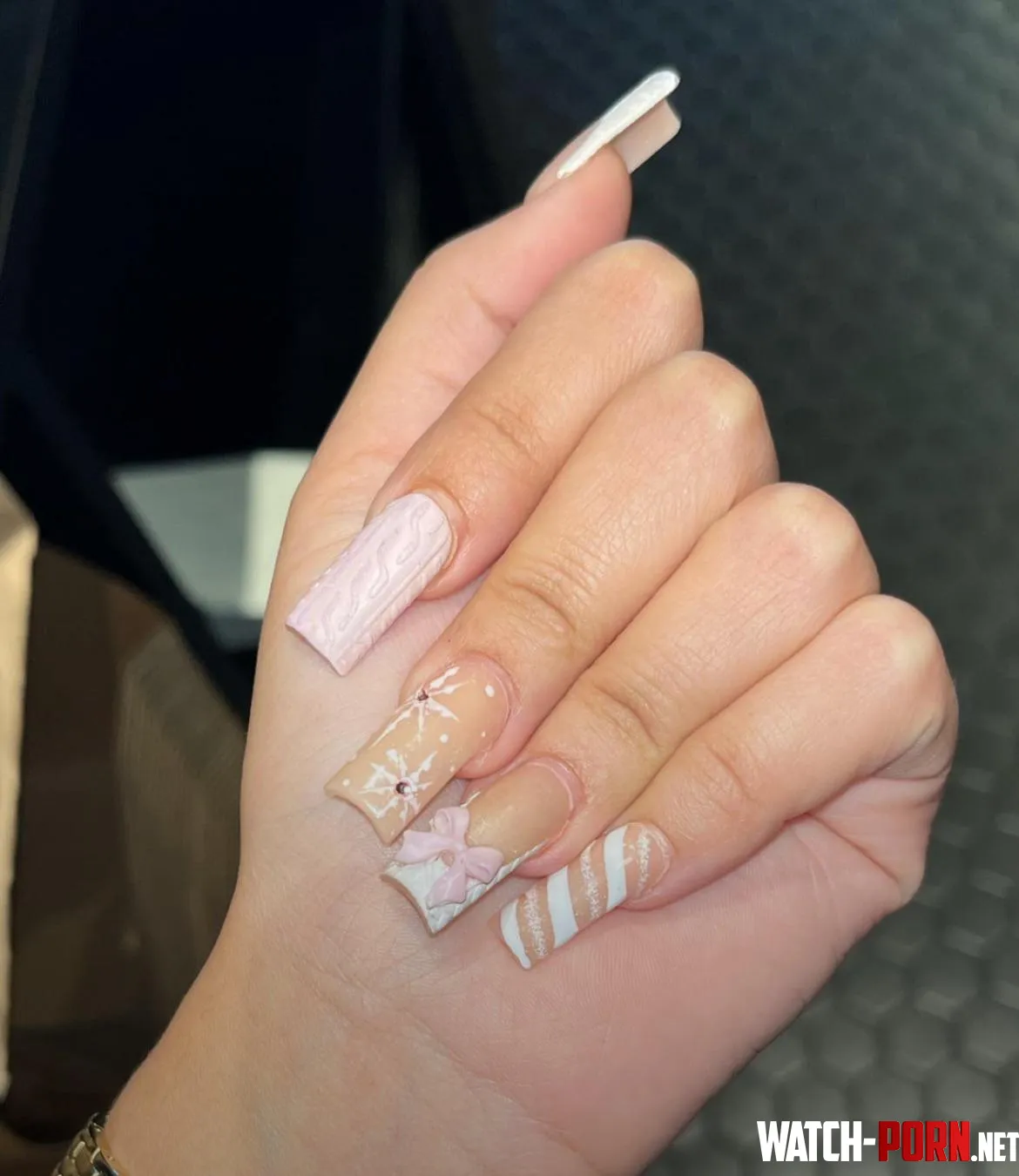 bet you would love to have my nails wrapped around that tiny dick  by rosaluv2