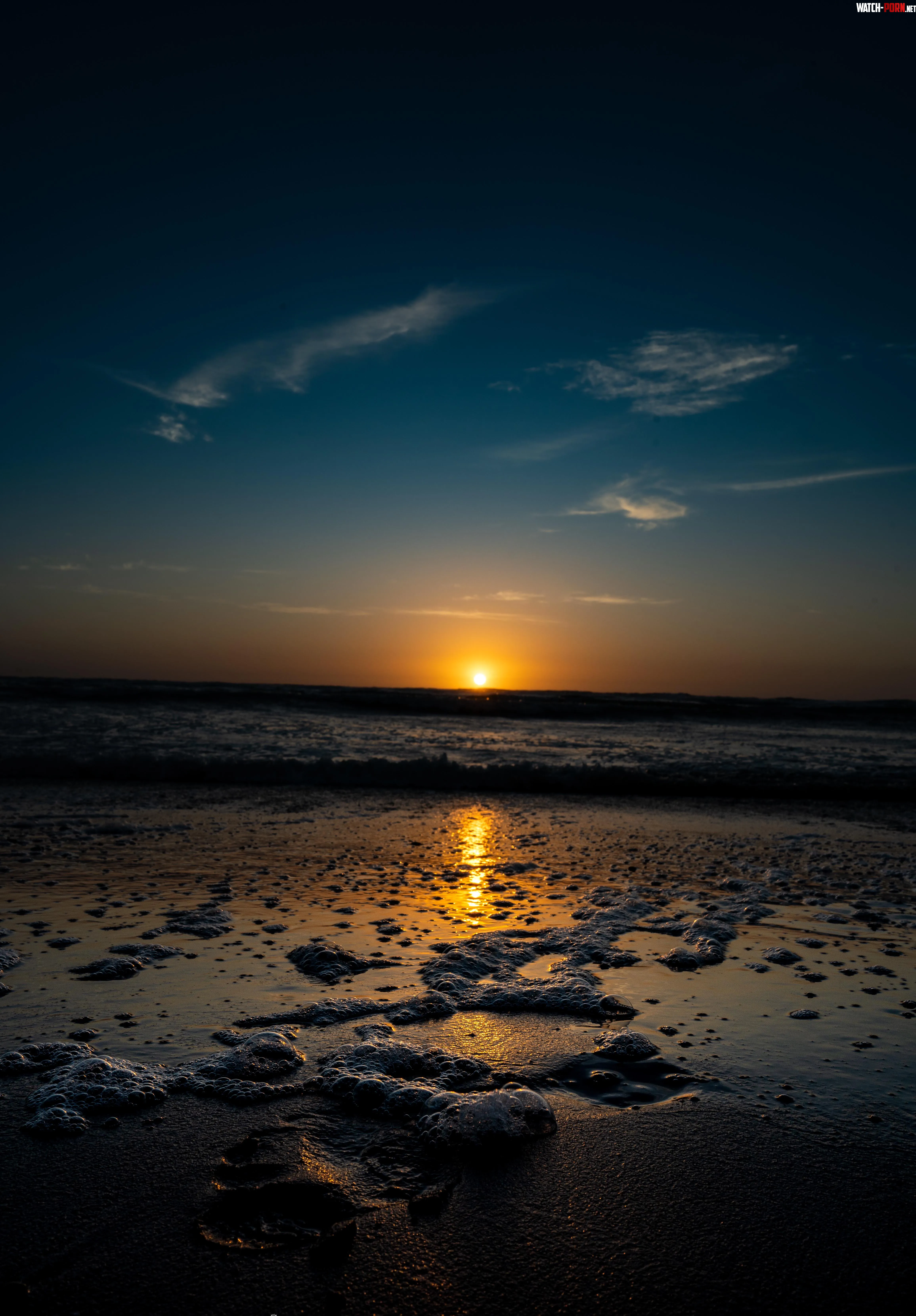 Sunset on the beach  by chnyief
