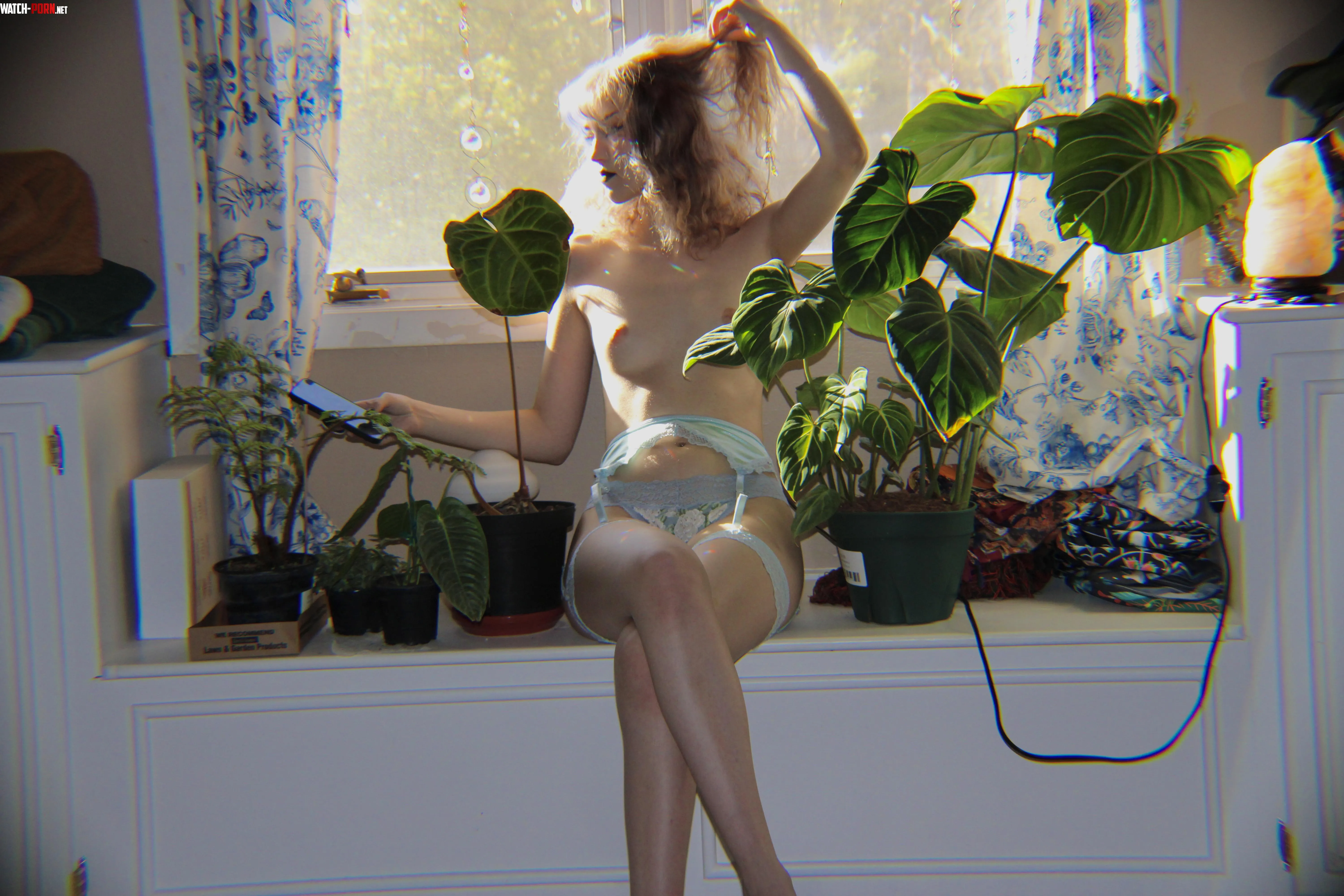 emo girls and plants just go so well together lt3  by babuggyboo