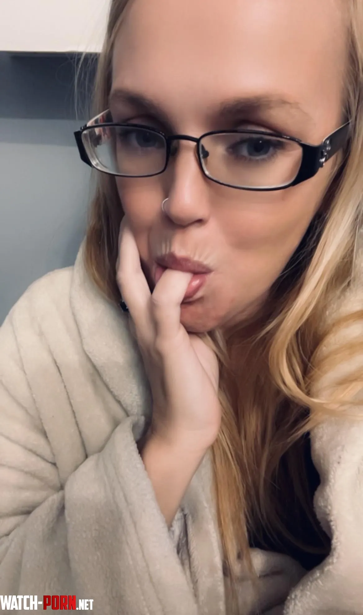 Im feeling extra naughty tonight  by SquirtingAutumn