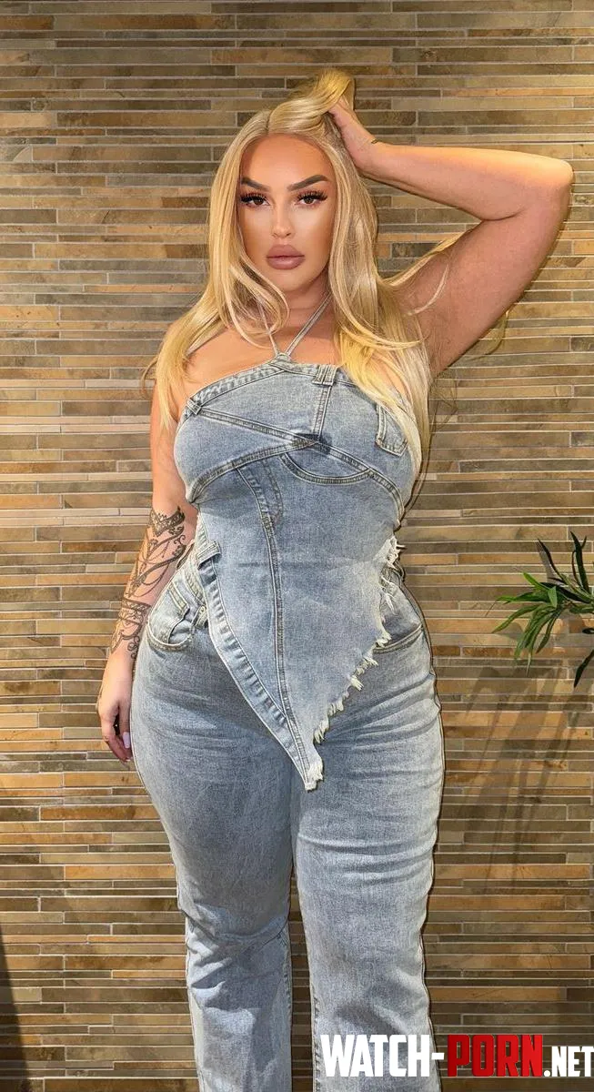 Jeans looks good by VegetableLeg9518