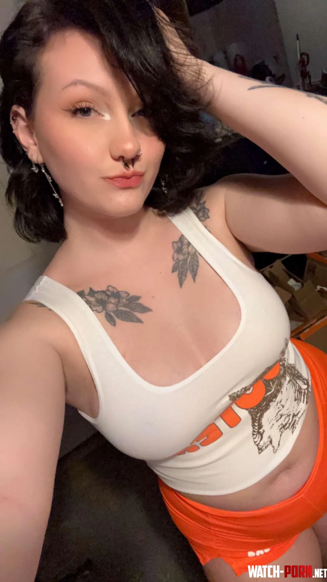My application to work at Gothgirl Hooters by AlyxIvy