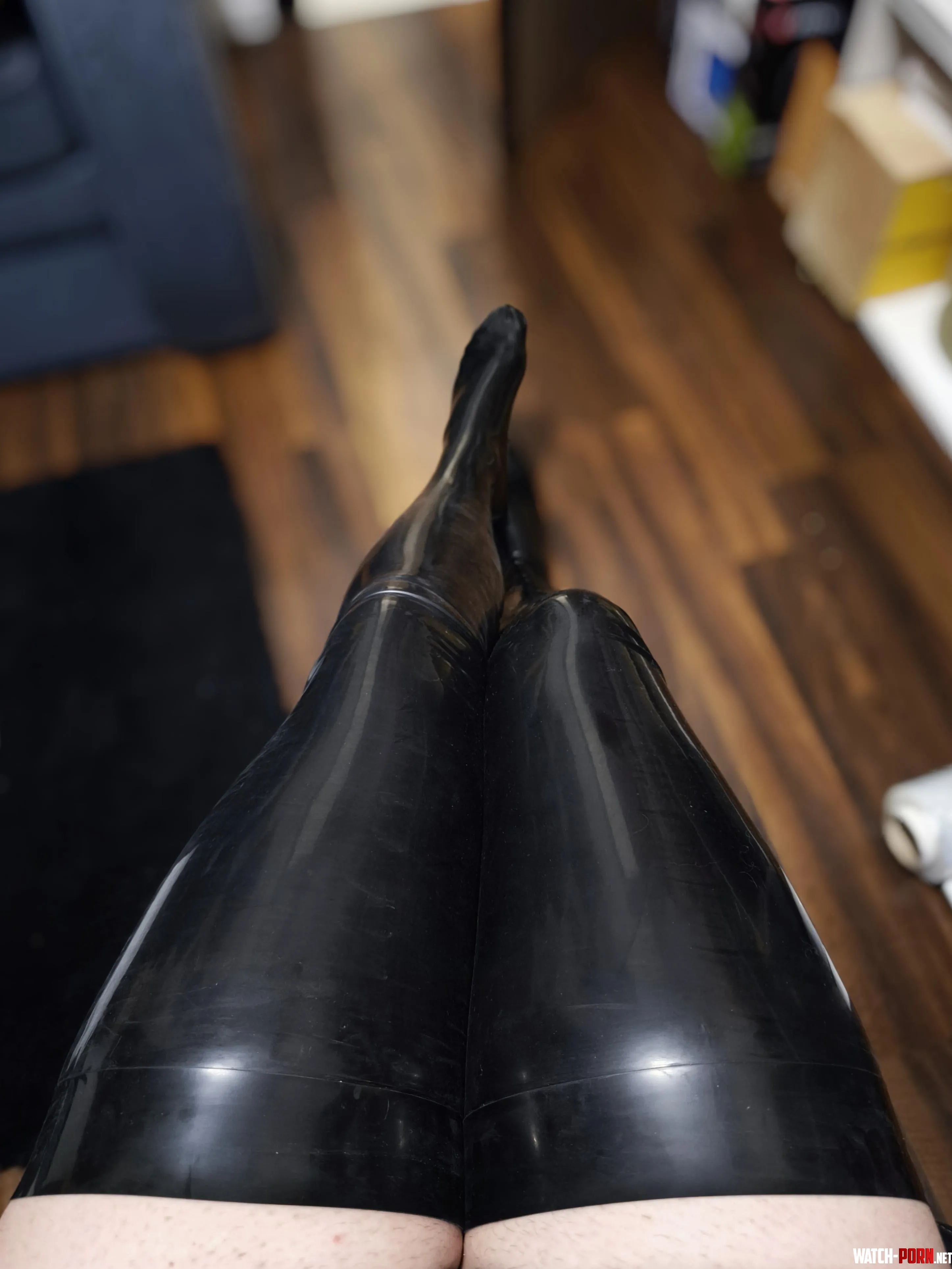 I hope you dont mind getting crushed by Mommys tights by ne0nixxxx