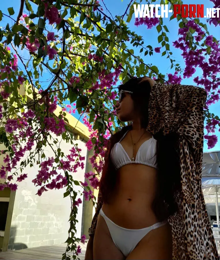 White bikini for a day full of flowers  by Lliag