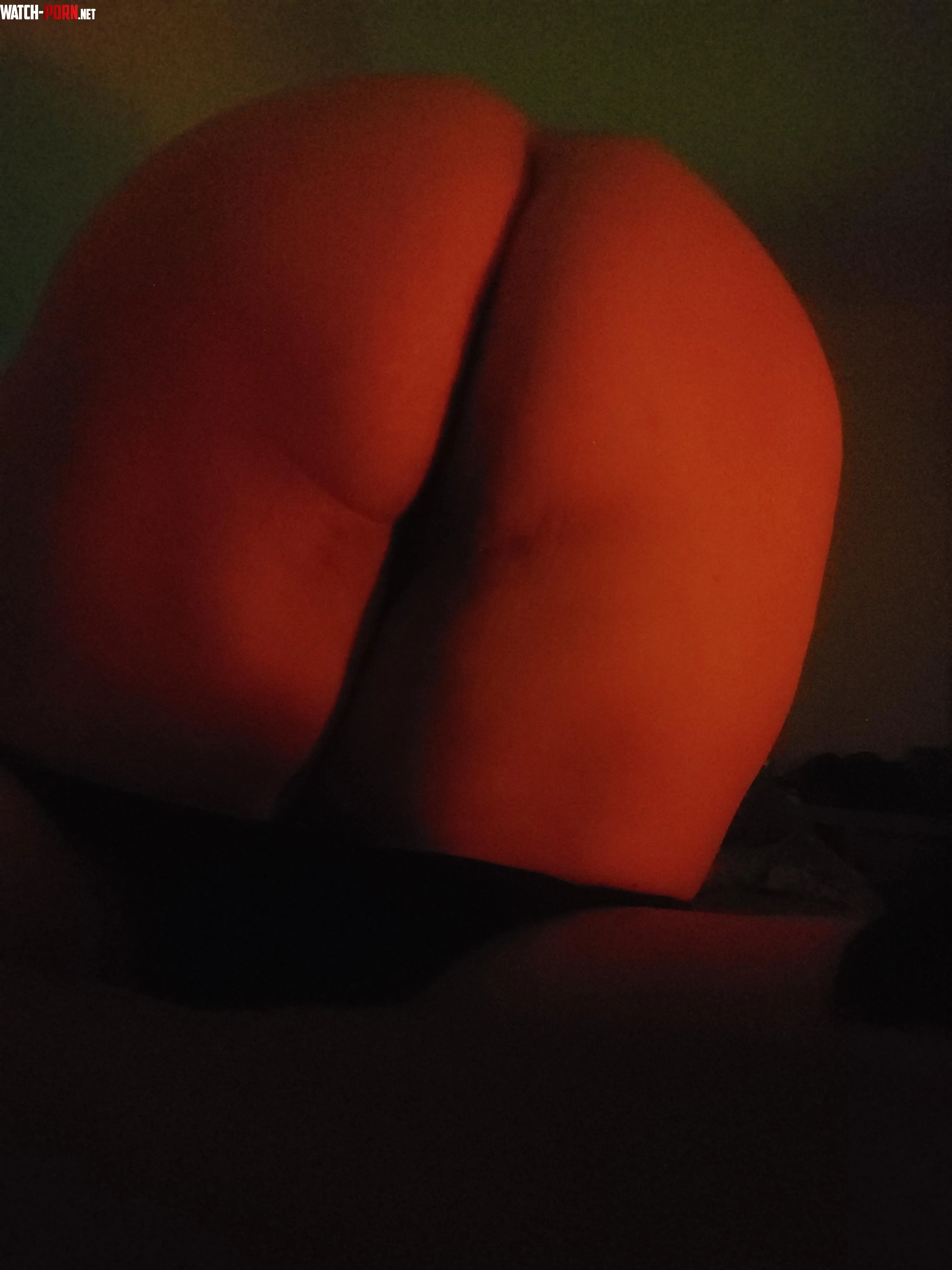 let me sit on your face  by aatxsj