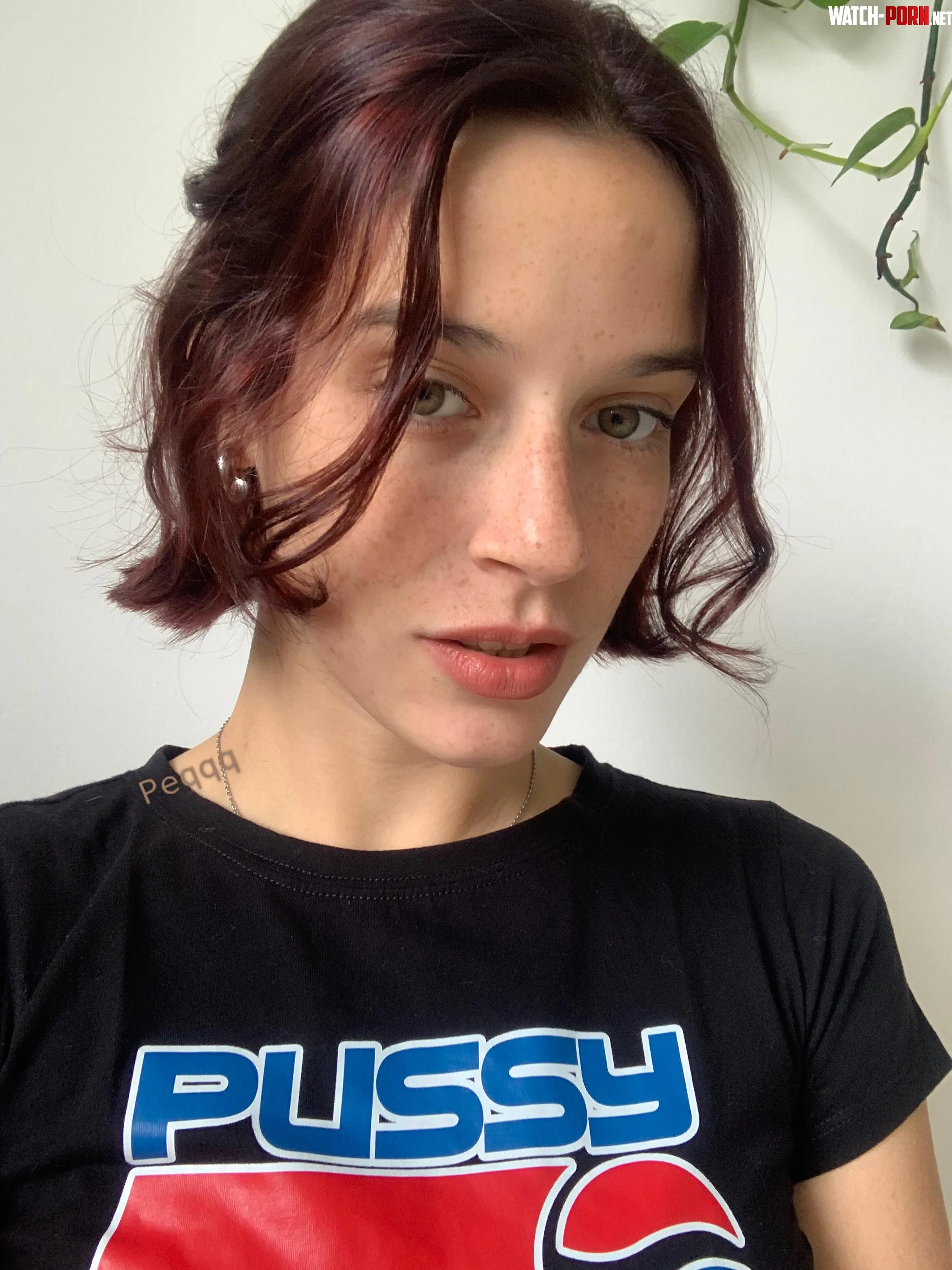 What is it that makes one a total babe  by peqqqqqq