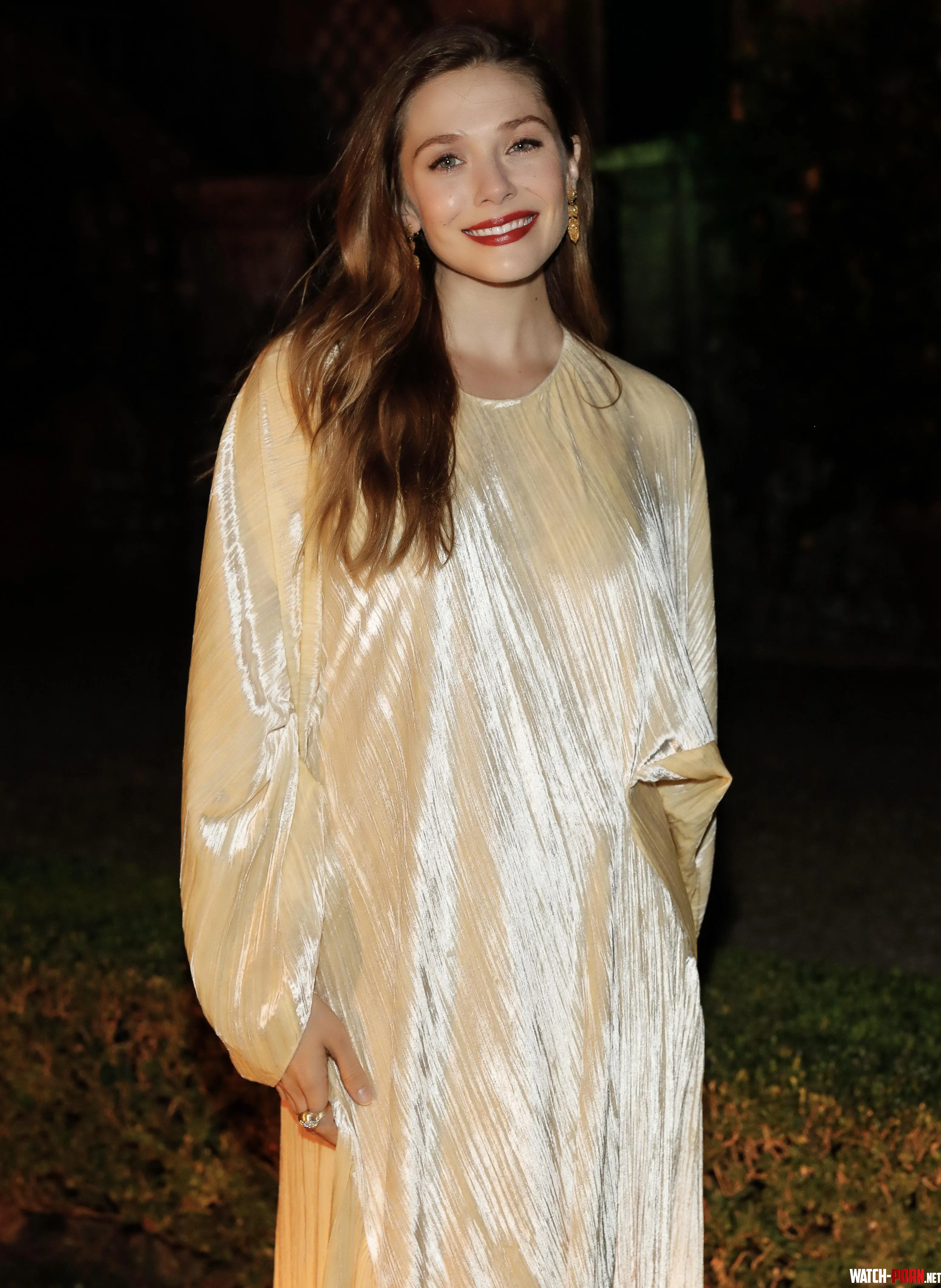 Elizabeth Olsen  by EntertainmentOk4739