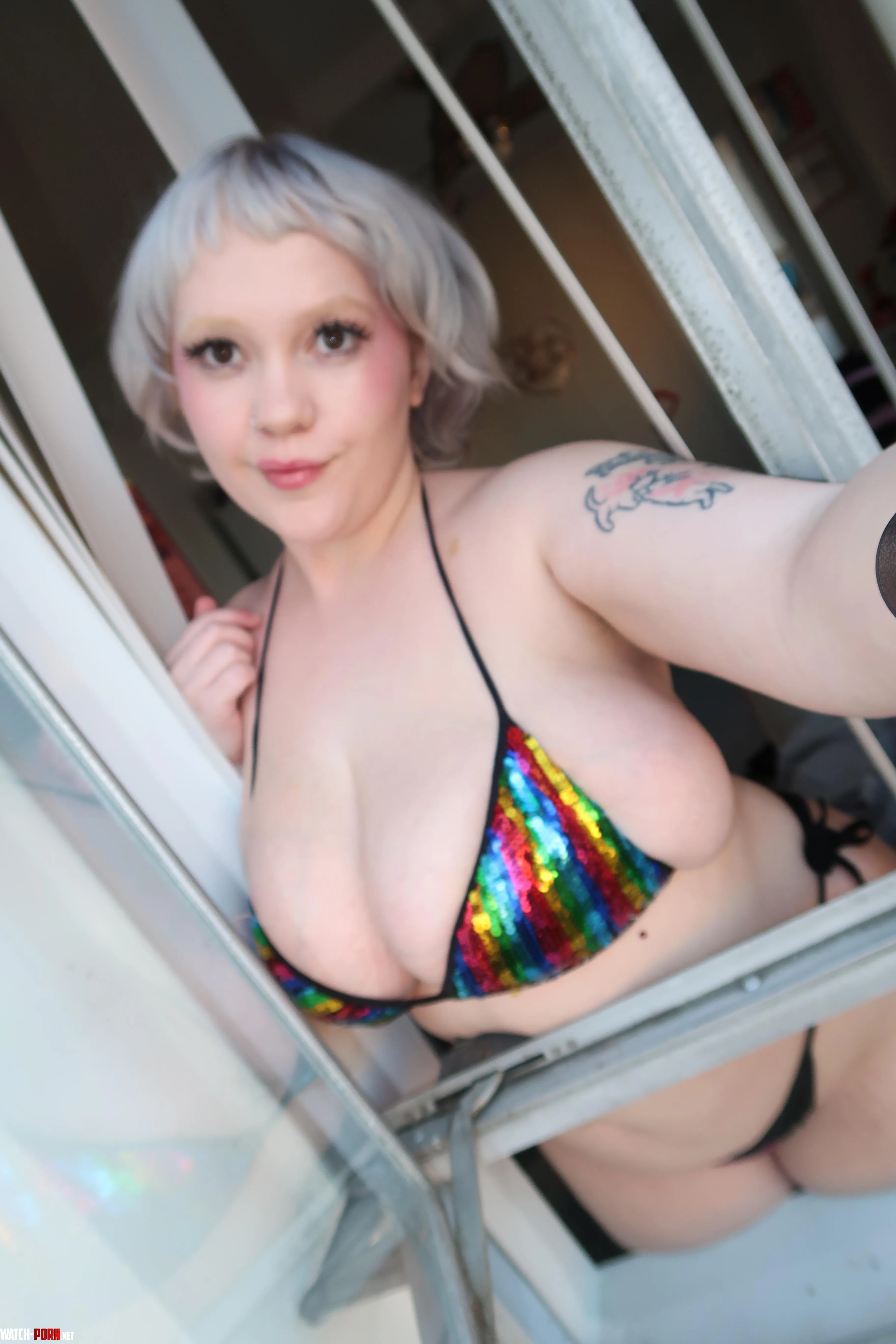 hope u dont mind that im the naked neighbor lol  by bunnygirlxox