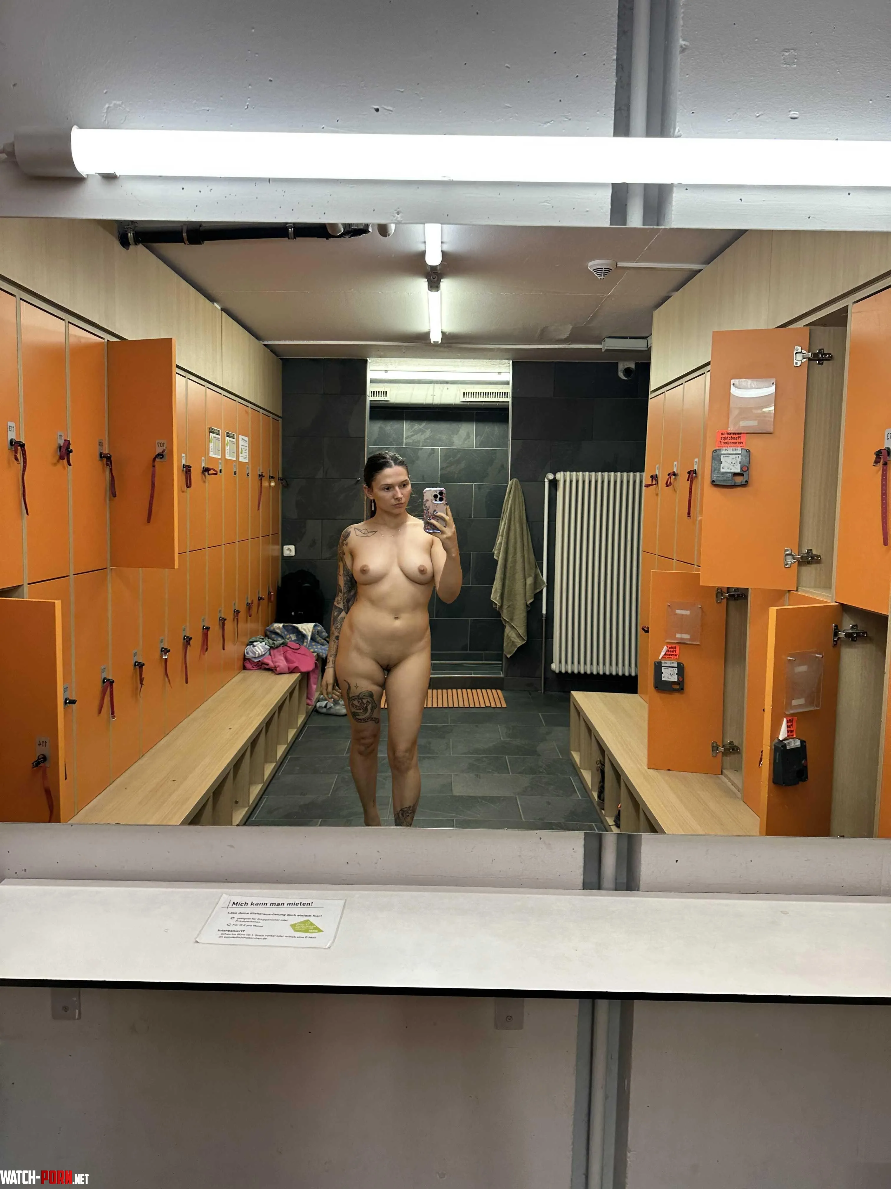 The mirror selfies I like to take make men want to fuck by caramelsambuca