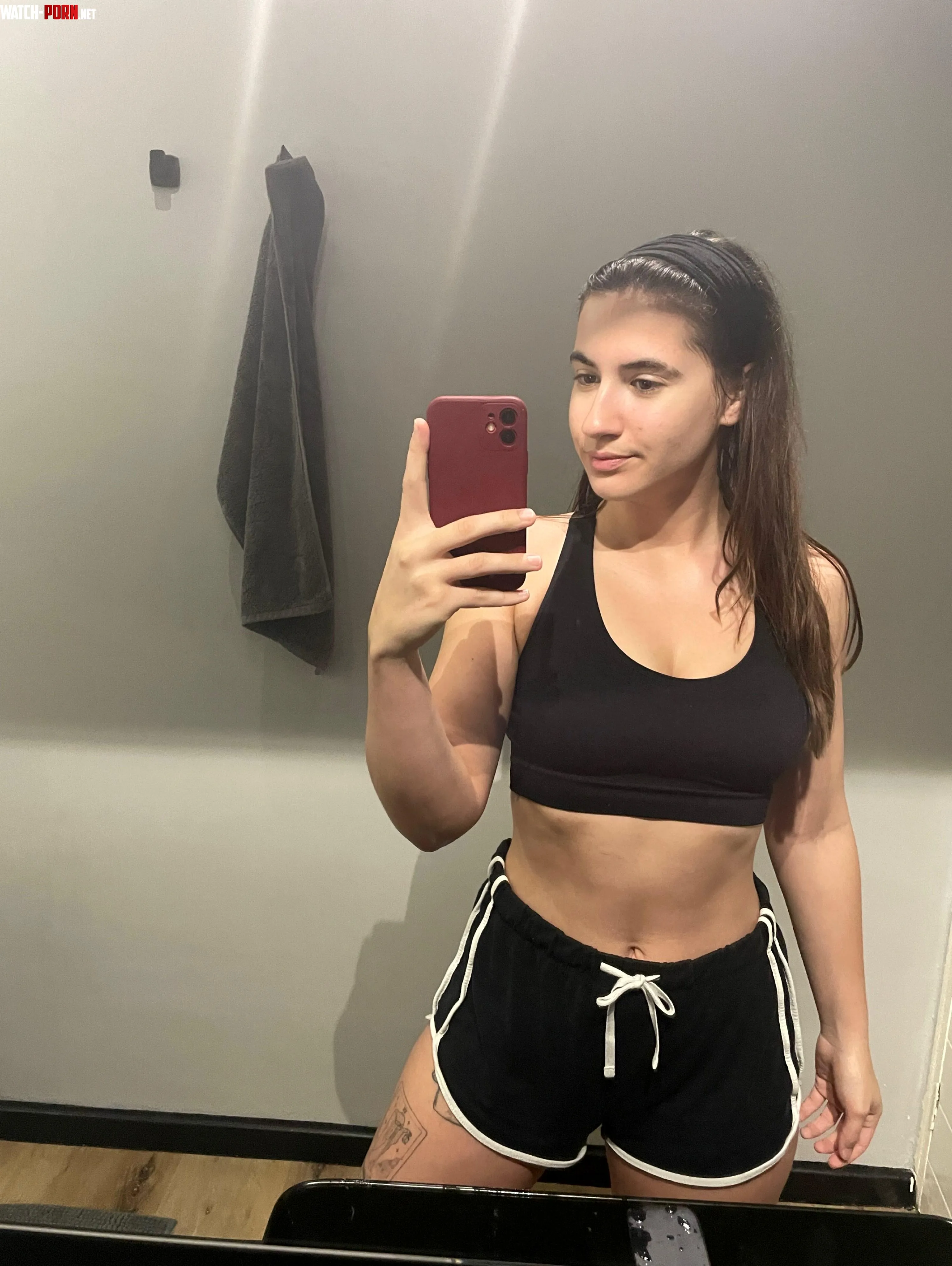 Can you tell I go to the gym everyday 27F by pinkeland