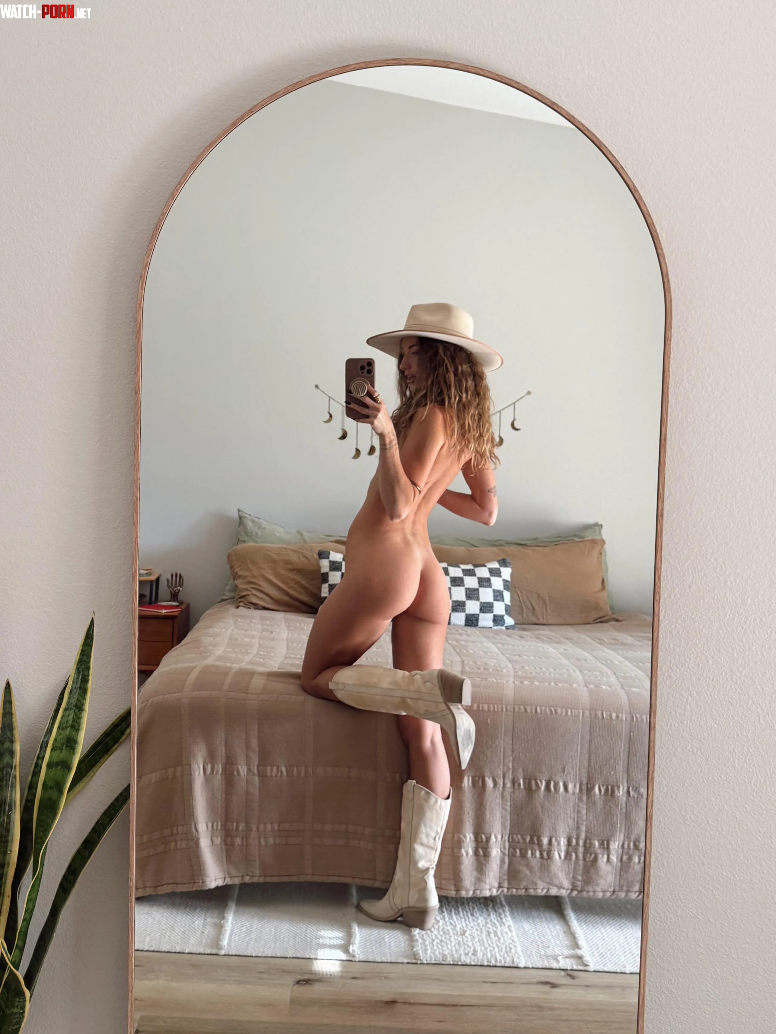 a lil cowgirl showing off her ass hehe  by Venusmoongoddess