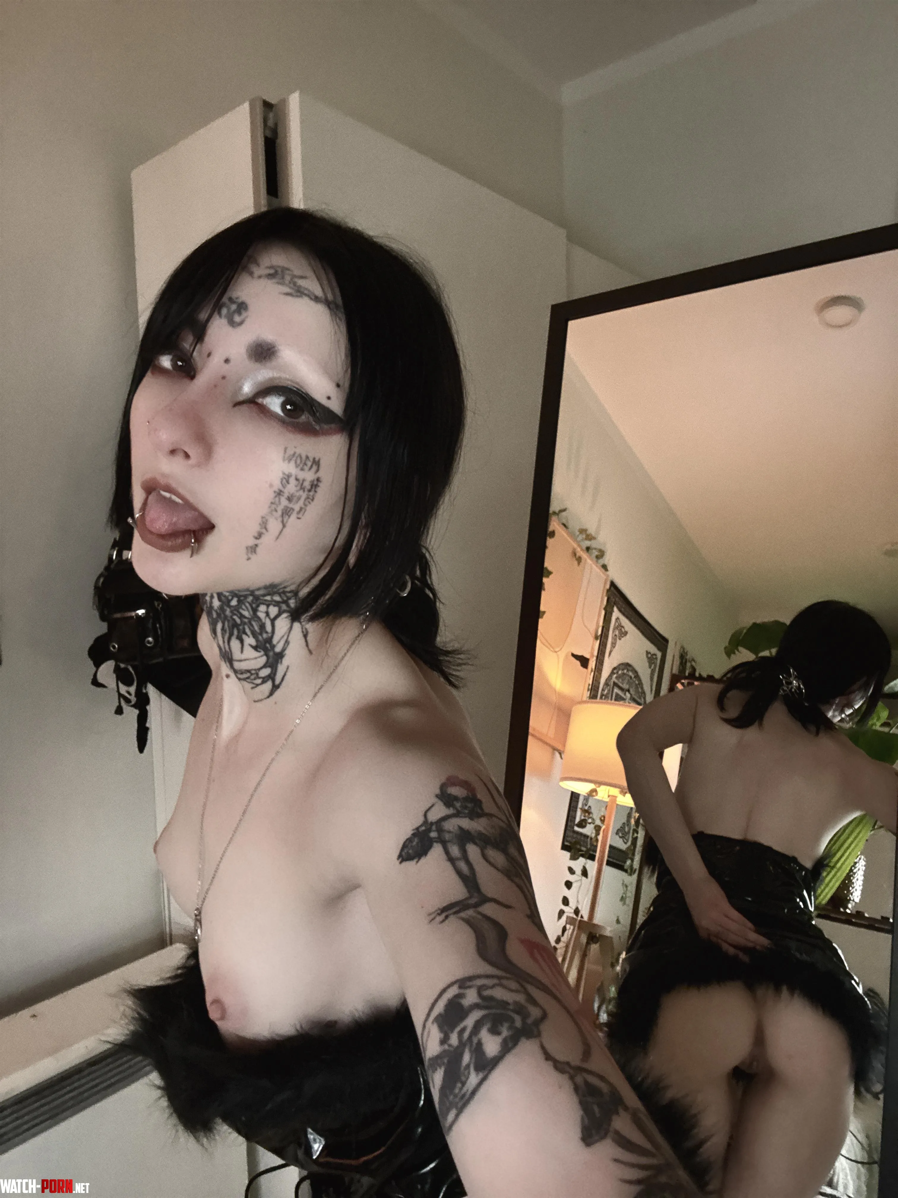 I love looking in the mirror while Im getting fucked but so far Im single   by VannahbabyB