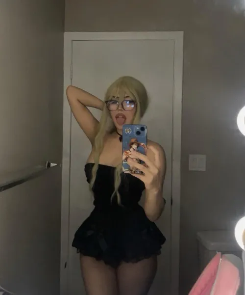 Thumbnail First-Time Mirror Selfie Post | firsttimerepbuyer1