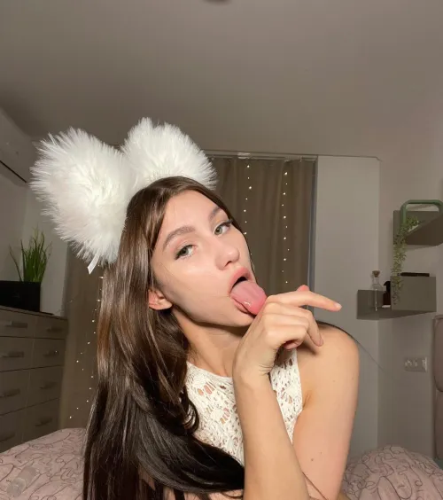 Thumbnail Surprises Await: Catgirl's Trick | luxykiwilike