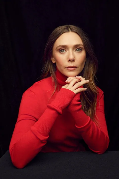 Thumbnail Elizabeth Olsen's Allure Unveiled: Discover more with danib_127