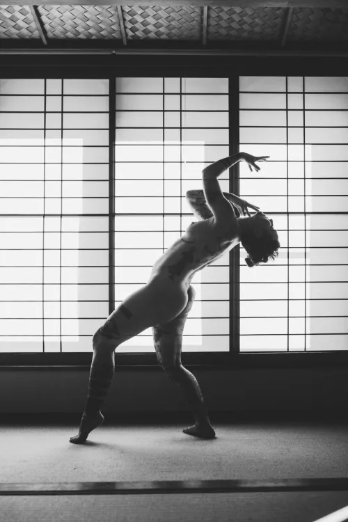 Thumbnail Light and Shadows Poem - UrsinaeVespera's LaBeauteFeminine Expression
