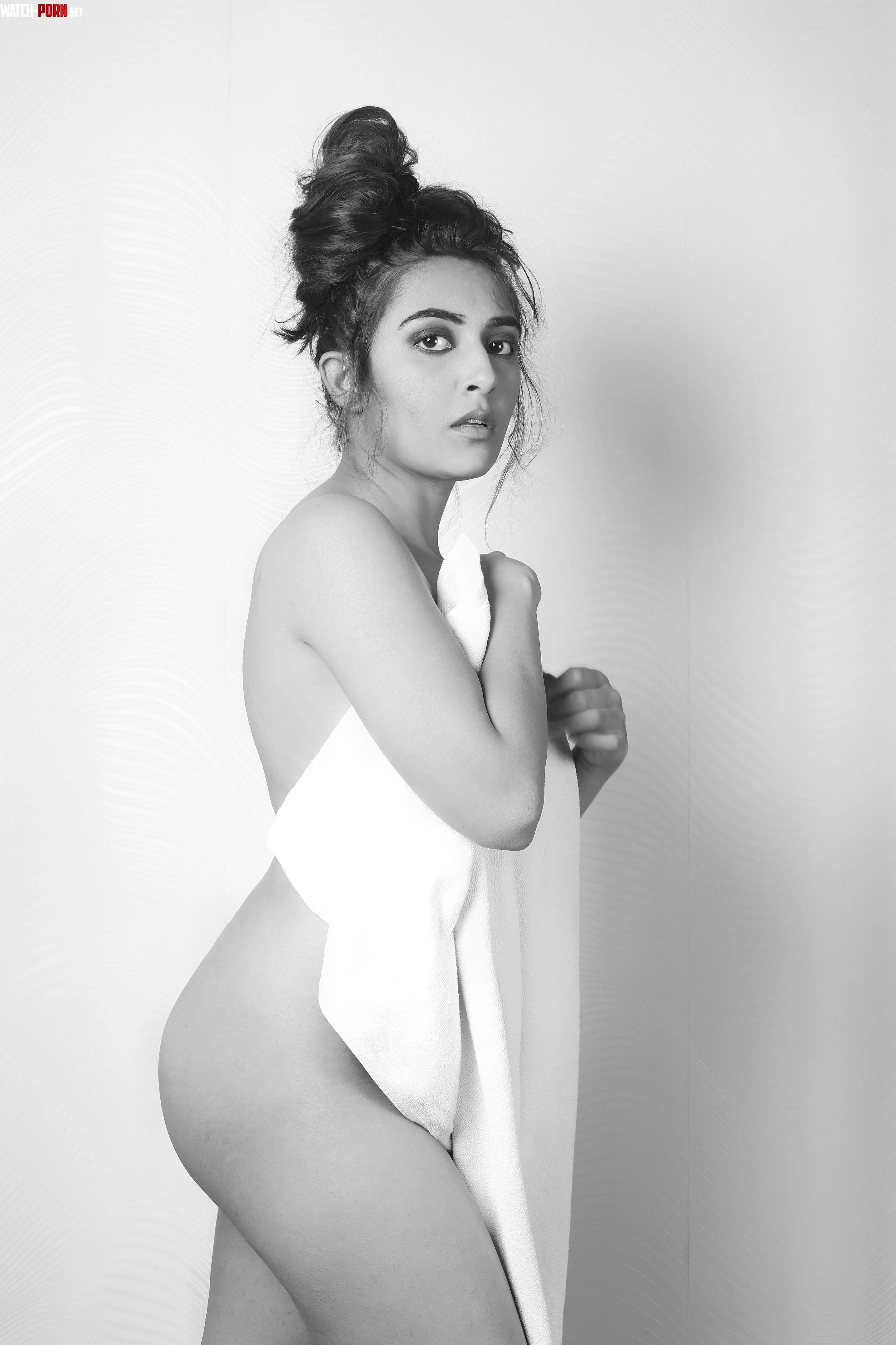 Towel is the best clothing by Heyprettylittlething