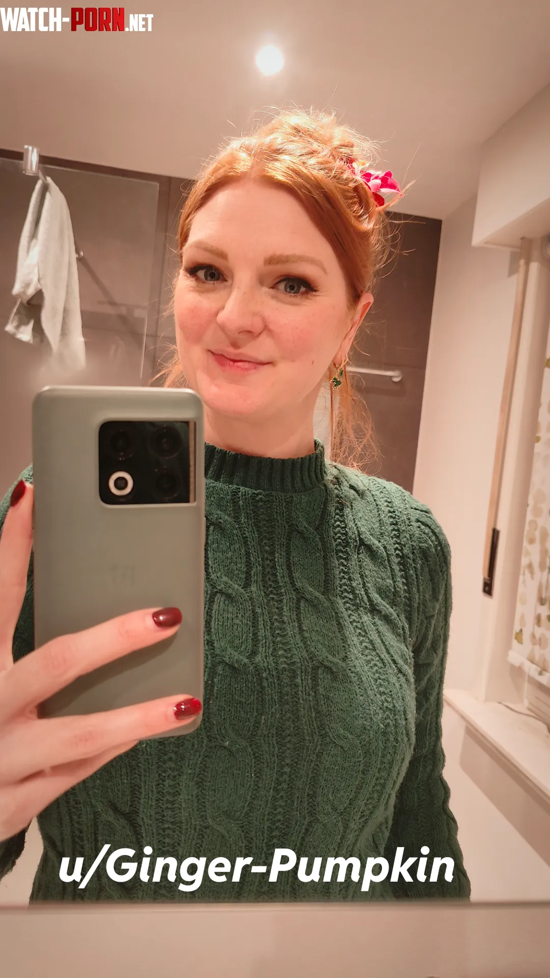 The color of my mobile fits my jumper by Ginger-Pumpkin