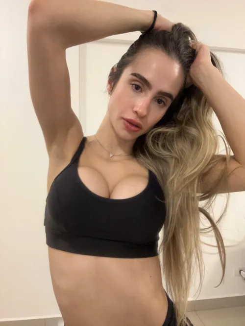 Thumbnail Sensual Invitation: Lick for a Milky Reward