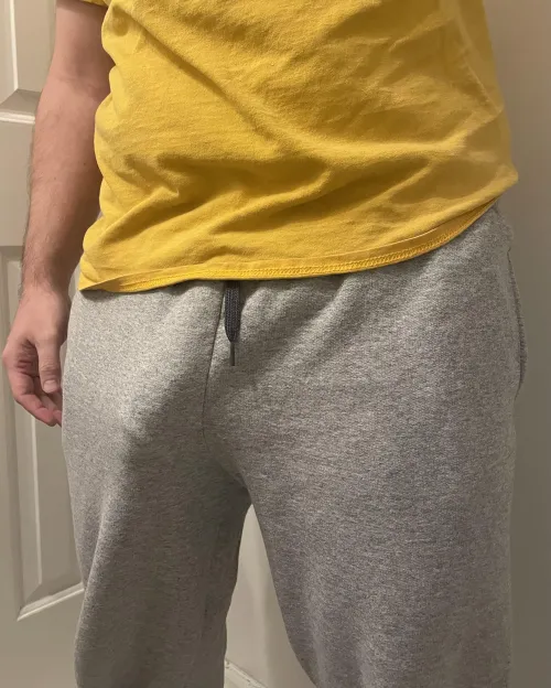 Thumbnail Yes_its_a_dadbod84 - The Store Run with a 40-year-old Bulge