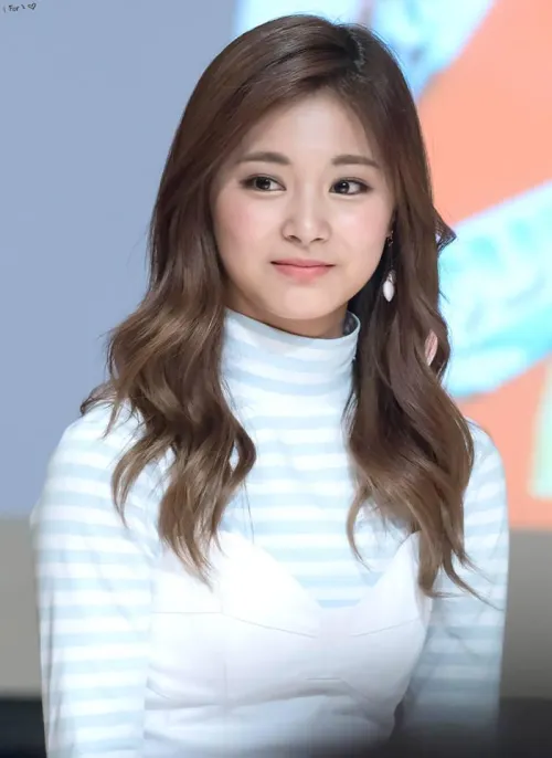 Thumbnail Thrust-Master_69 Presents Tzuyu Chou from TWICE - Explore PrettyGirls Brilliance