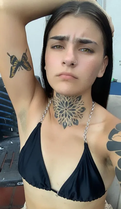 Thumbnail Embracing Natural Beauty: Armpit Fetish Exploration | Dark_1478