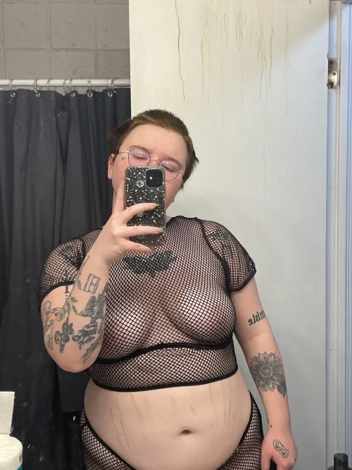 Thumbnail kyleluvsyou8 Longs for Tongue Piercing in DykesGoneWild Category