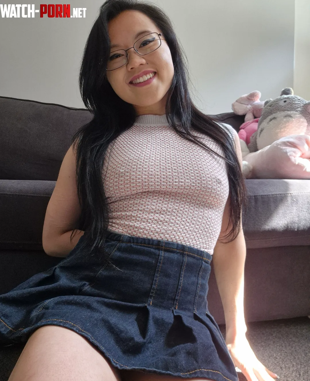 I like tight shirts and short skirts by meowling98