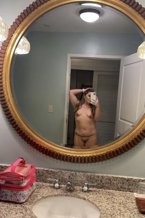 Thumbnail Embracing Natural Beauty and Working It by sexyswinger317